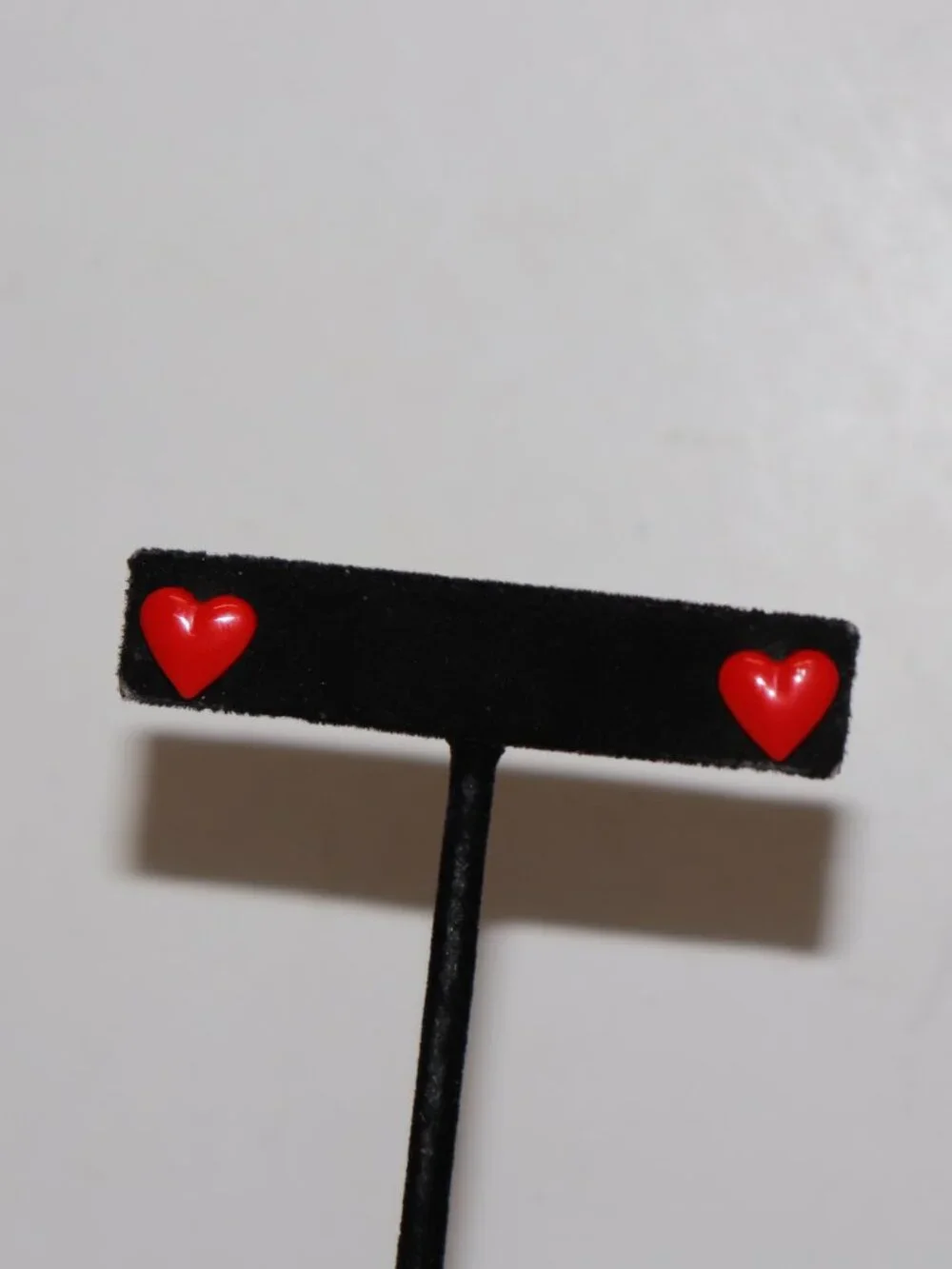✨ Vintage Red Heart Post Earrings • 3/8” • Pierced ✨
